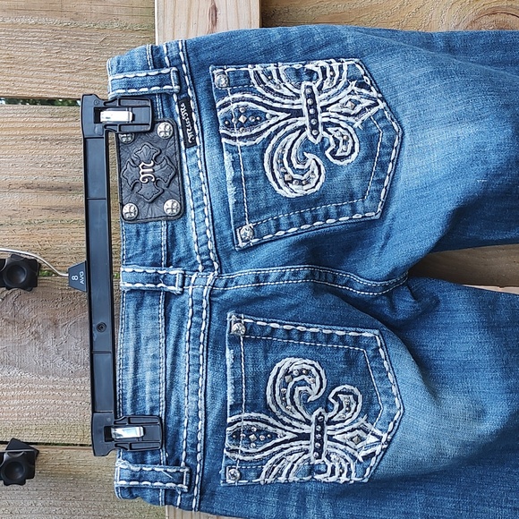 🏵️ Miss Me Y2K Boot Cut Jeans - Picture 6 of 9